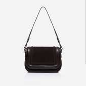 
                             Сумка українського бренду ТМ  "Lucherino" стане хорошим придбанням не на один рік.  Невелика жіноча сумочка виготовлена з високоякісного шкірзамінника та якісної надійної фурнітури в кольорі - нікель. Одне відділення з однією кишенею на застібці.